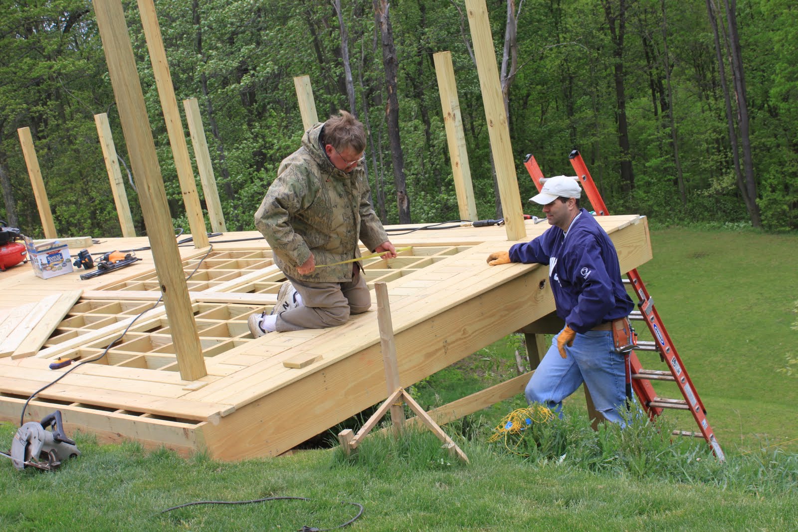 Engutan's Deck Mania Diagonal Floor Boards and Railing Post