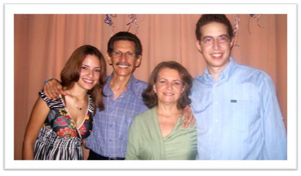 [FAMILIA+GRULLON+GIL.jpg]