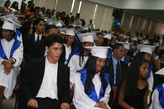 [HECTOR+ACOSTA,+GRADUACION.JPG]