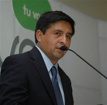 [Jean+Carlo+Sandy+presidente+de+viva.jpg]