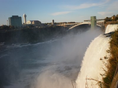 [NiagFalls11.JPG]