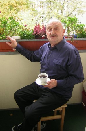 [MichaBalcon1S.jpg]