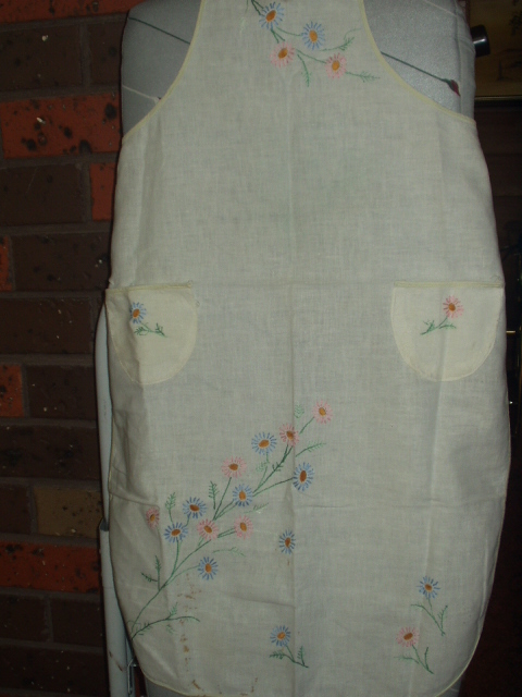 [W.+apron.JPG]