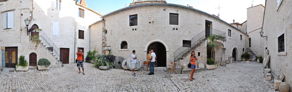 [CTR_1167_pan-792716.jpg]