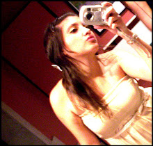 En el BAÑO de un bar sellaron todo con un BESO.