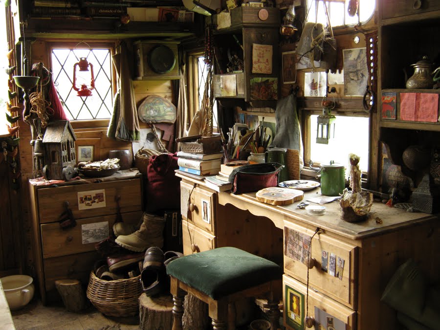 [desk+corner.jpg]
