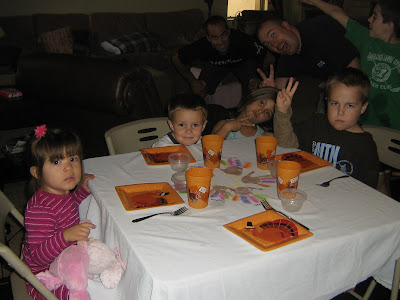 kids+Thanksgiving+table+2008.JPG