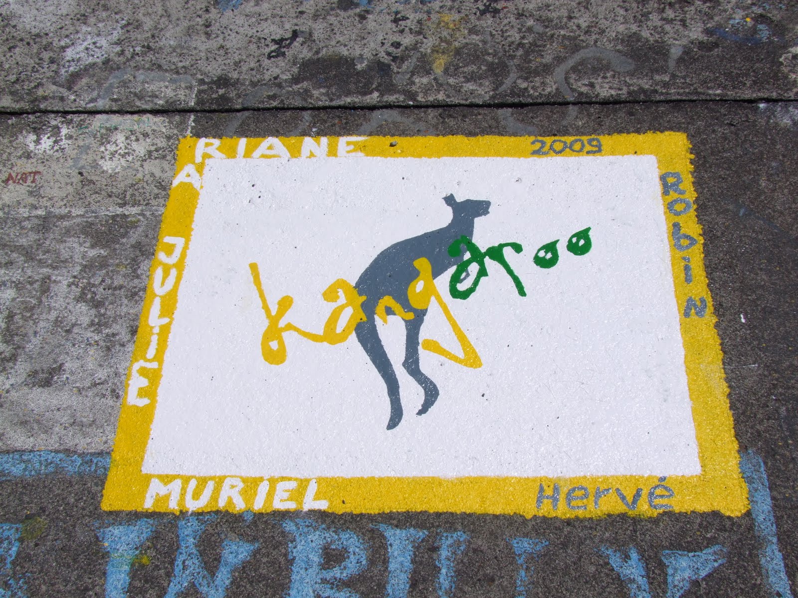 [kangaroo09.JPG]