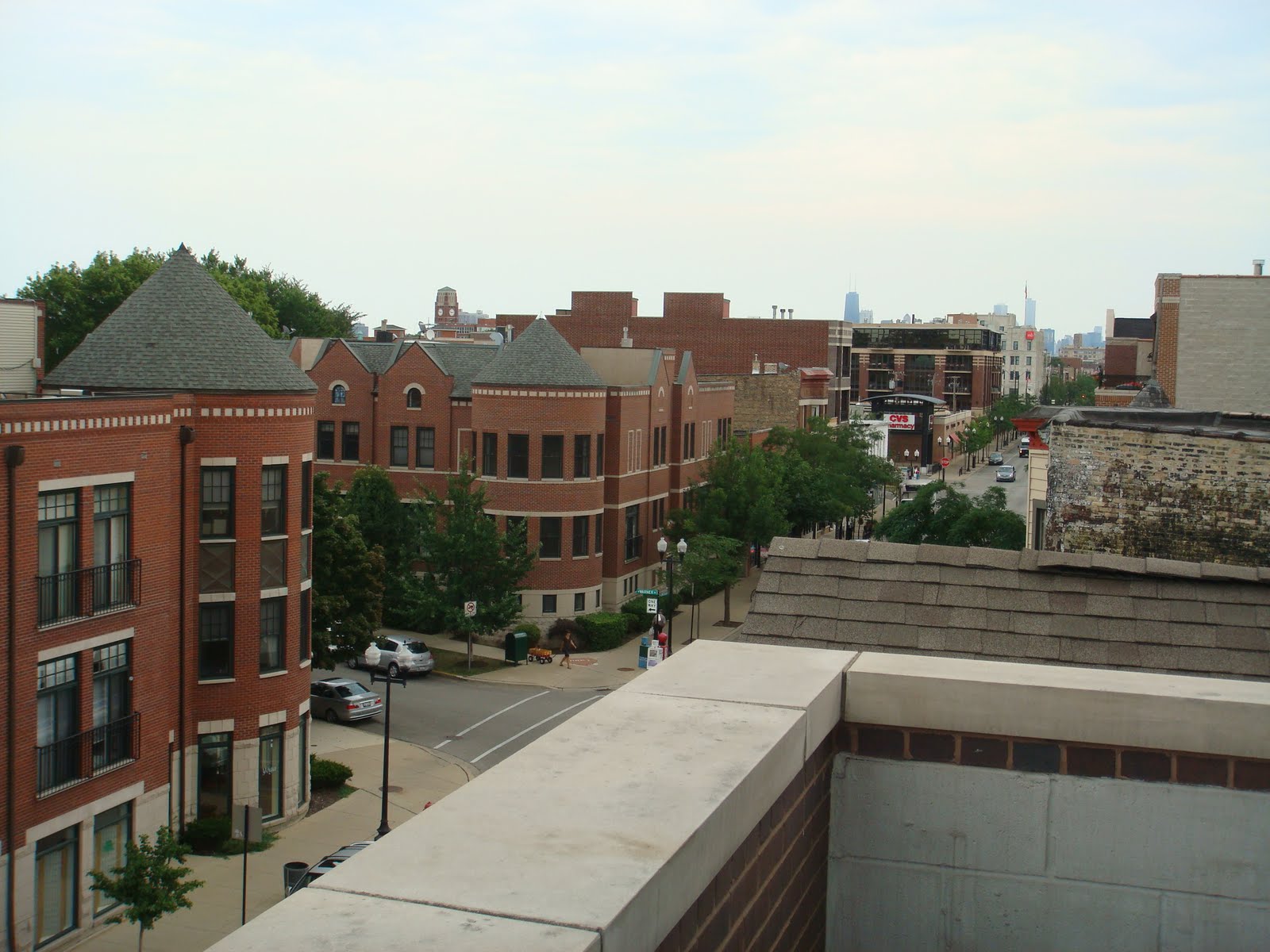 The Chicago Real Estate Local New Northcenter condo for sale 4152 N