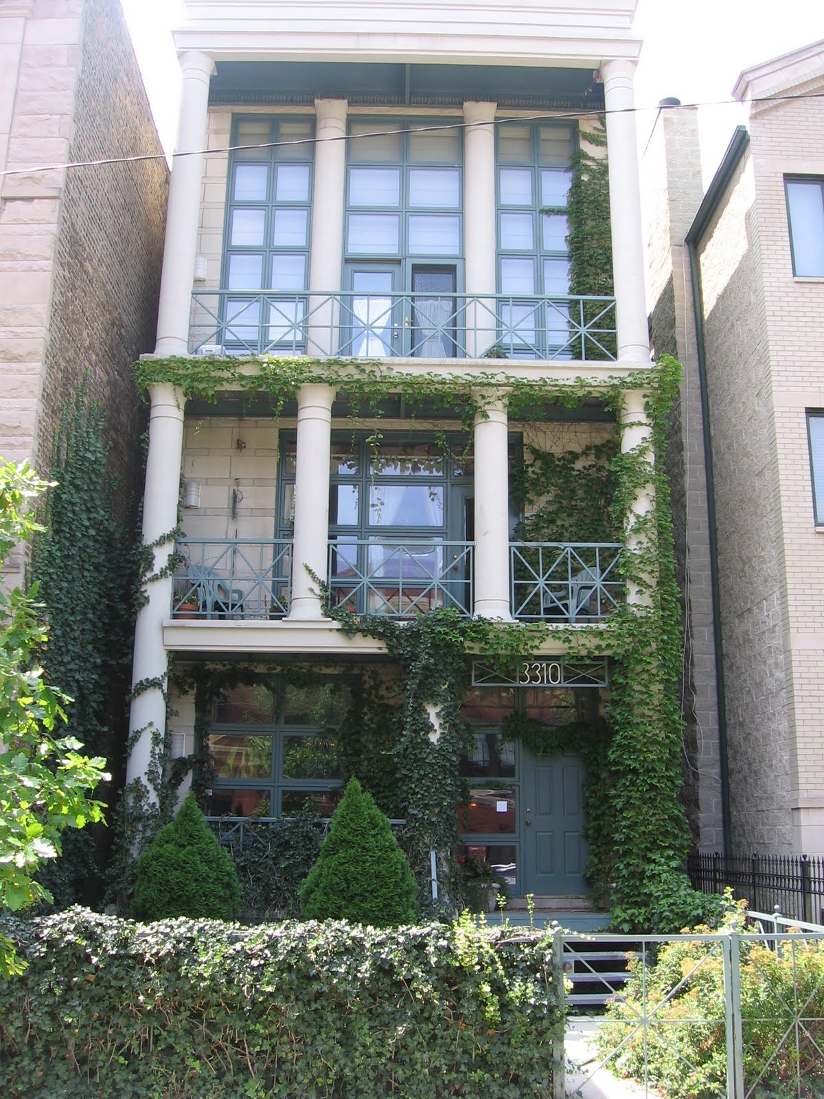 The Chicago Real Estate Local Chicago loves its Ivy, but at a price