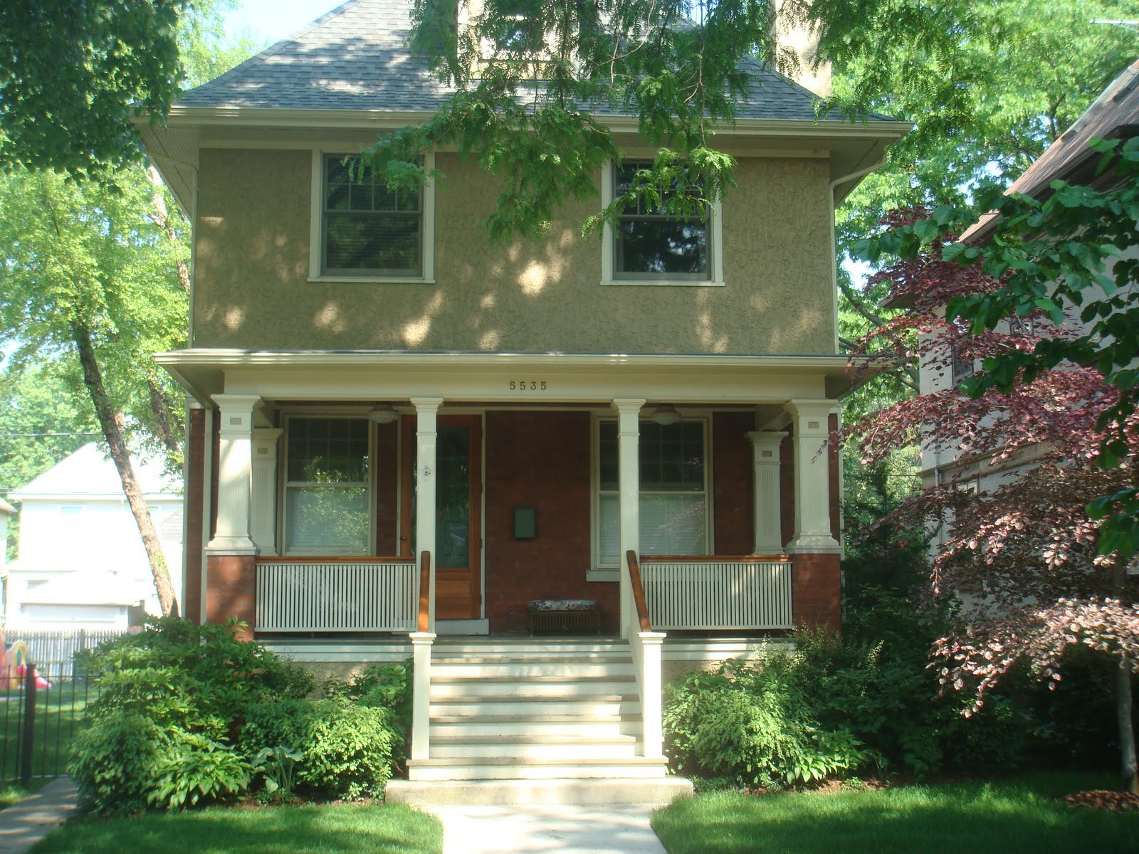 The Chicago Real Estate Local Looking at Lakewood Balmoral At