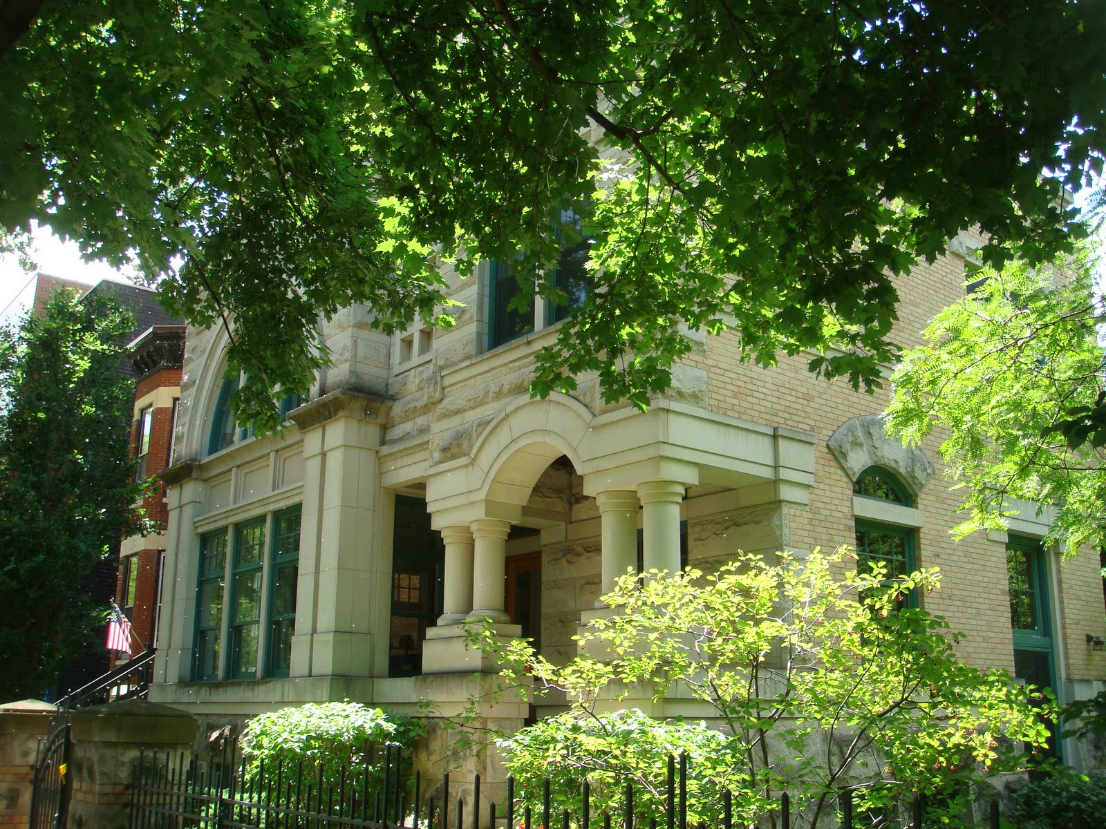 The Chicago Real Estate Local Lincoln Park single family home prices