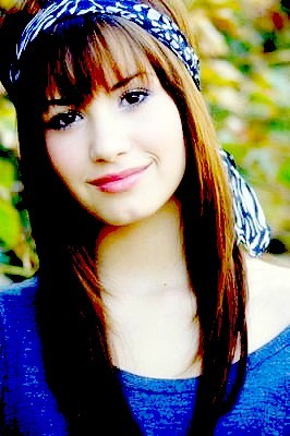 Glamorous Teen: Demi Lovato - E...
