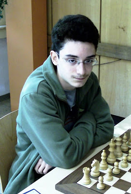 http://4.bp.blogspot.com/_xr6x9AeyLiA/TVUQq8fIKRI/AAAAAAAACGM/K13ZLcxuCjE/s1600/fabiano-luigi-caruana.jpg