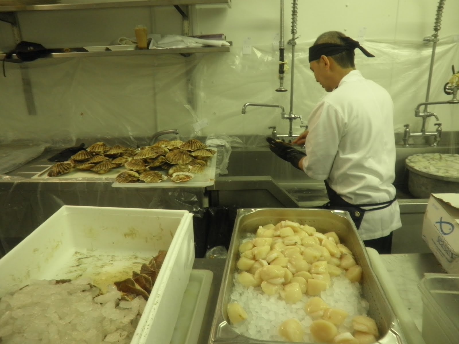 A Chefs Life Cleaning Scallops.