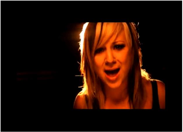 Jen Ledger. sory tre' cool. minah ni favourite drummer aku skrg.. nama minah Jen Ledger. sory tre' cool. minah ni favourite drummer aku skrg.. nama minah