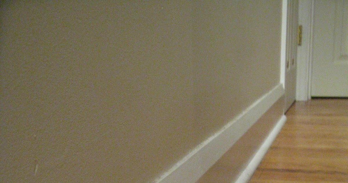 Savvy Homegirl How to Install Quarter Round