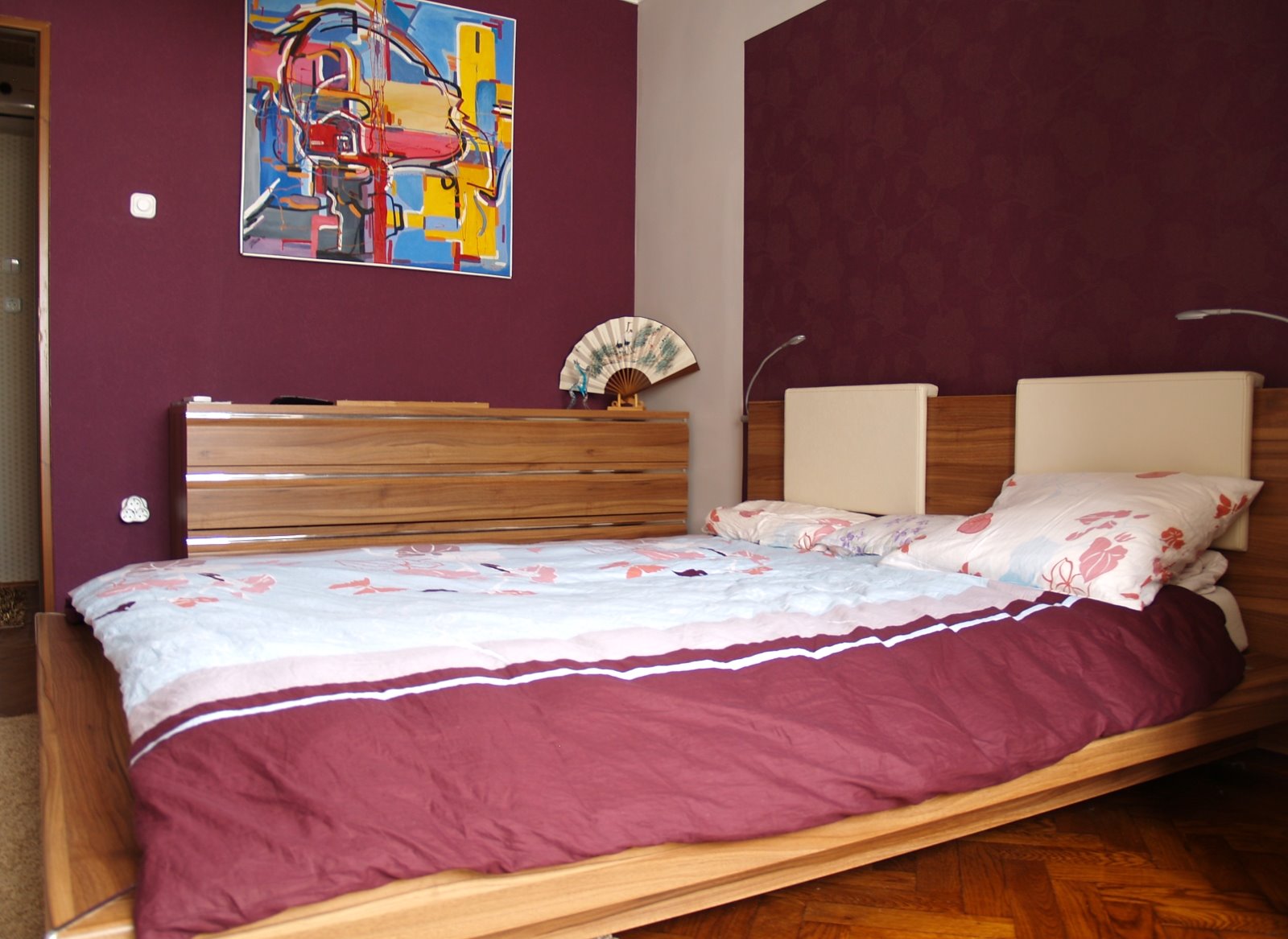 [Design+interior+dormitor+violet.JPG]