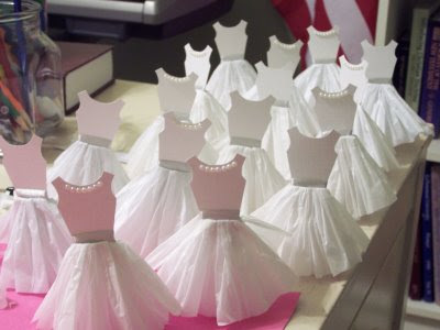 How to make Paper Dress Cupcake Toppers