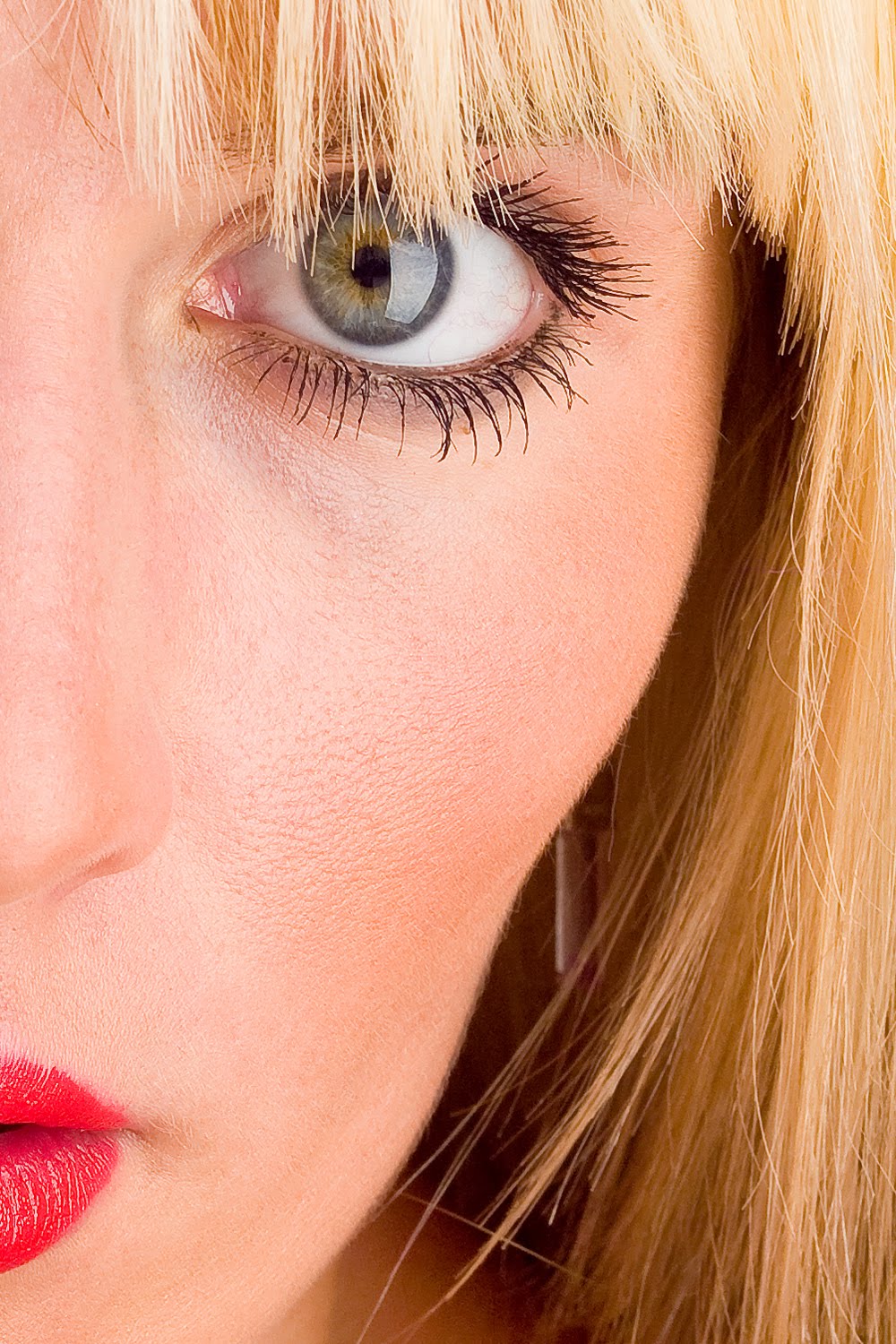 [S2_studio_sample_100crop_blog.jpg]