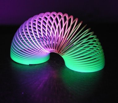 [slinky2uv.jpg]