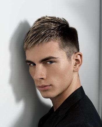 hairstyle for medium length hair men