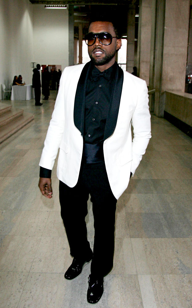 Best Pictures Artwork kanye west all of the lights album cover