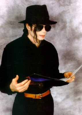 Michael_Jackson_in_California_(21-04-1998).jpg