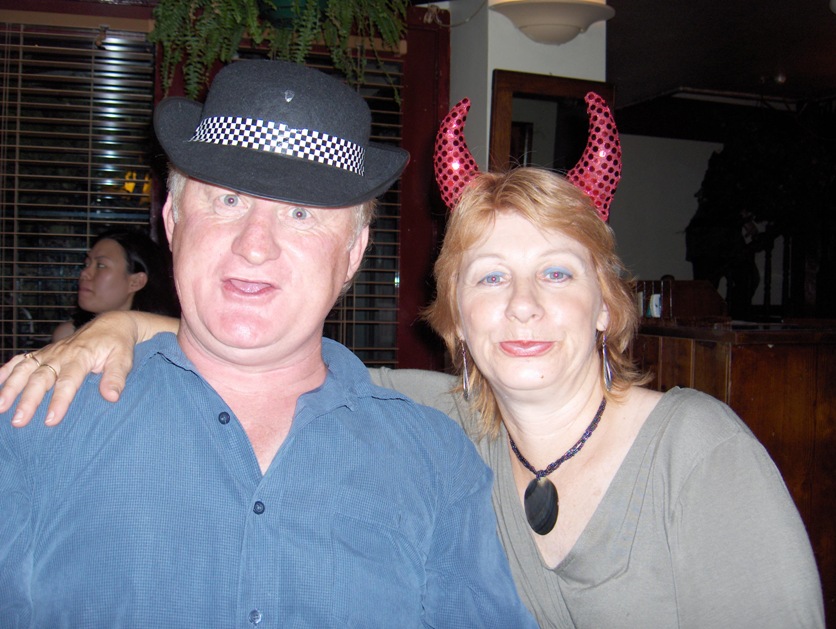 [Peggy+and+Rod+being+cool+Jan+2006.JPG]