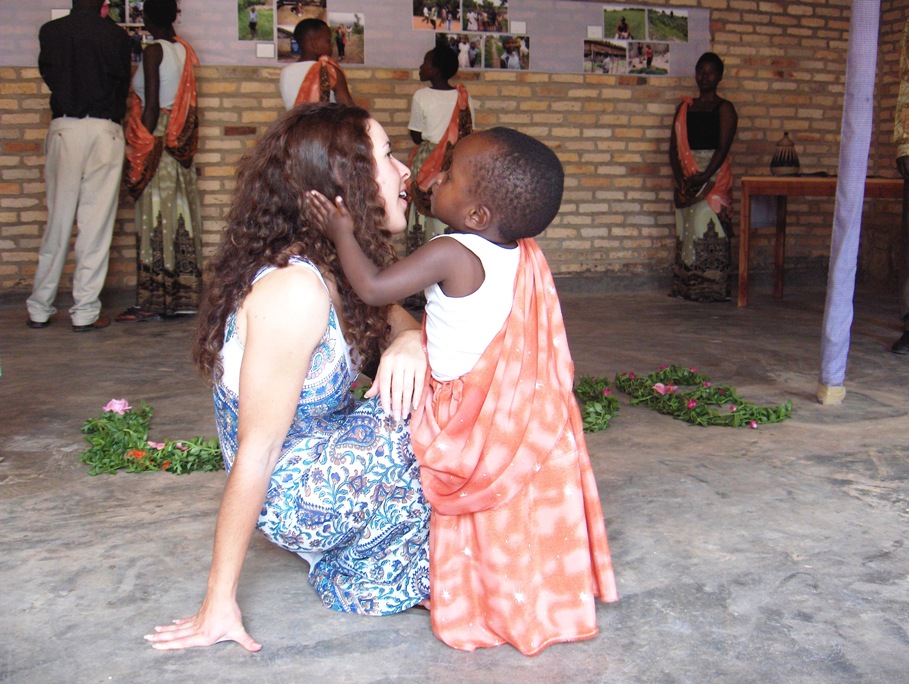 [Jessen+&+Amiee+Rwanda+Nov+2006.JPG]