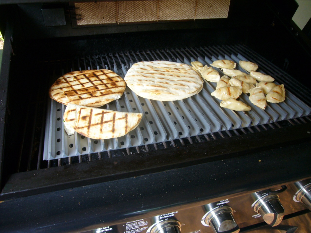 [pot+stickers+quesadilas.jpg]