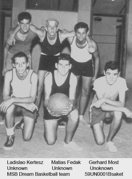 [340.+Basket+dream+team+1959.jpg]