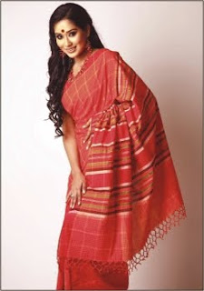 Bangladeshi Actress Zakia Bari momo hot and sexy photos