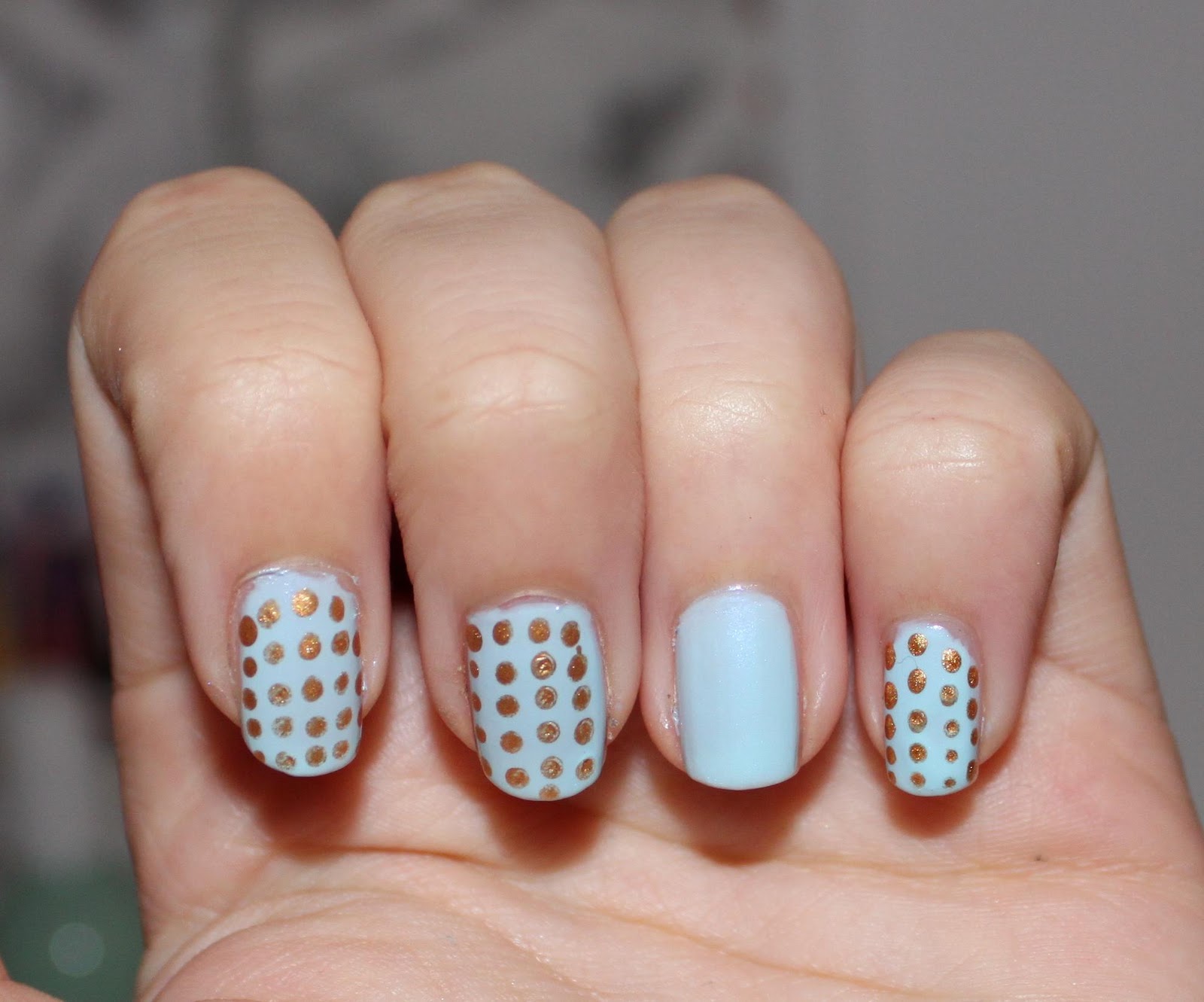 baby blue toenails