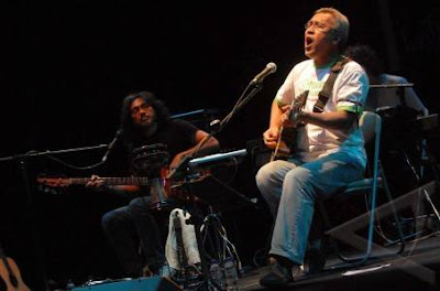 Free Download Mp3 Geisha Dan Iwan Fals | free download mp3 iwan fals lingkaran aku cinta padamu Free Download Mp3 Geisha Dan Iwan Fals | free download mp3 iwan fals lingkaran aku cinta padamu