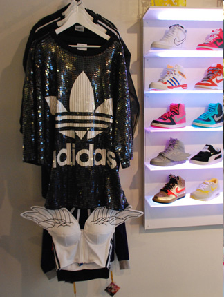 belles clothing store