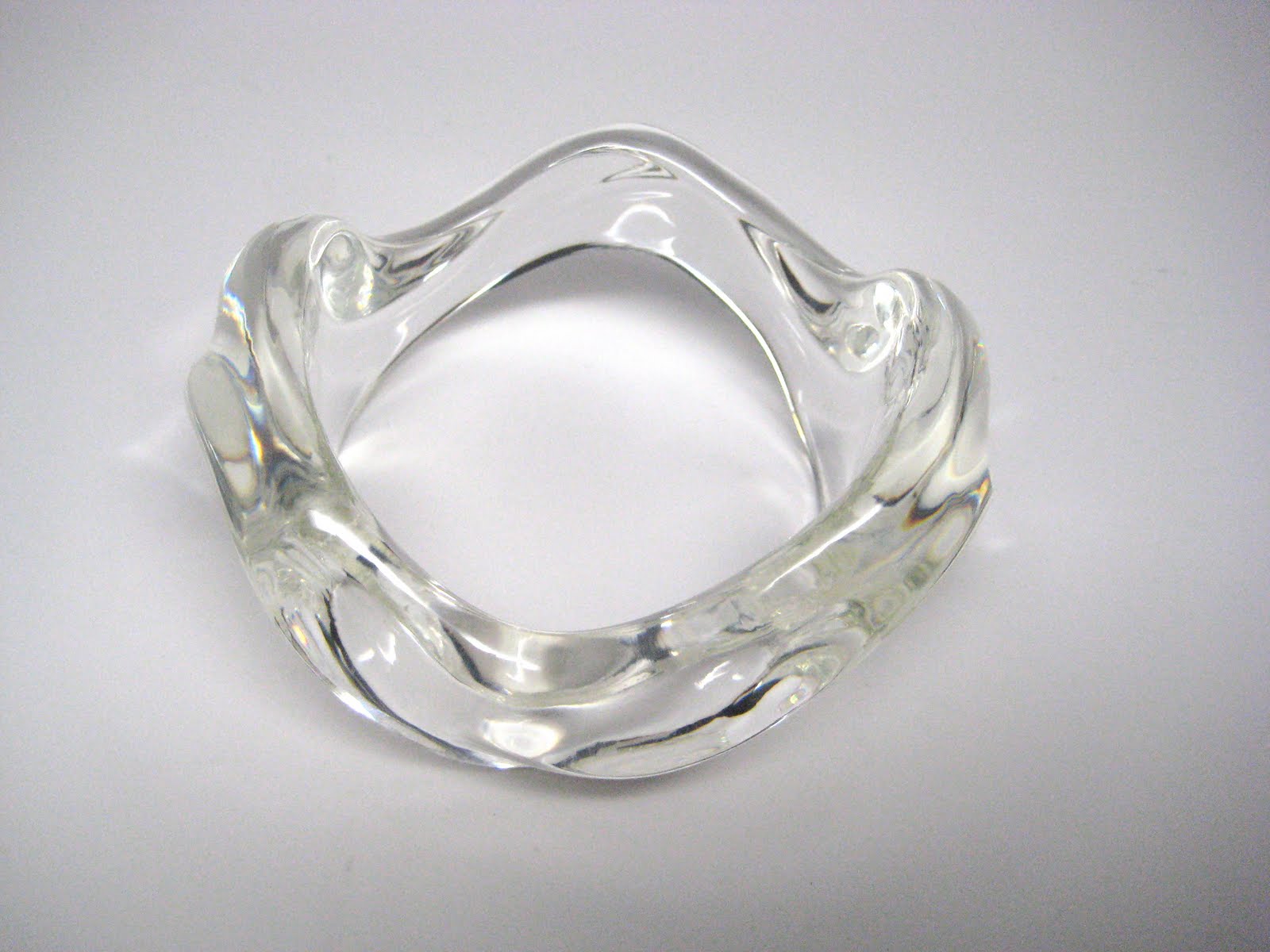 Fashion Jewelry for the Trendy Clear Lucite Jewelry