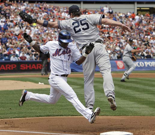 [Reyes+Giambi.jpg]