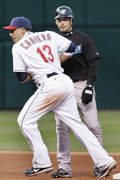 [mlb_ap_cabrera_tripleplay_400.jpg]