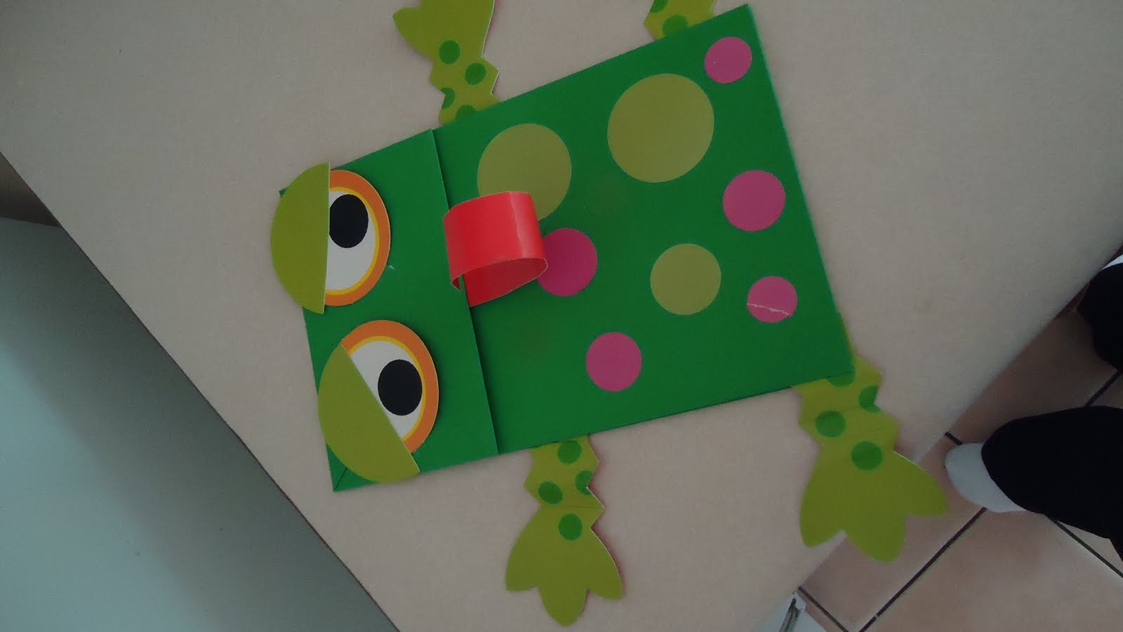lion construction paper