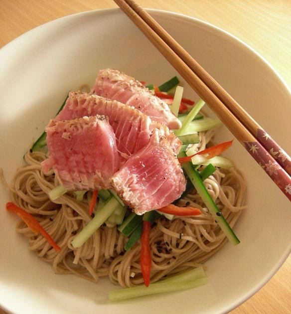 KITCHEN MUSINGS Soba noodles with seared tuna steak