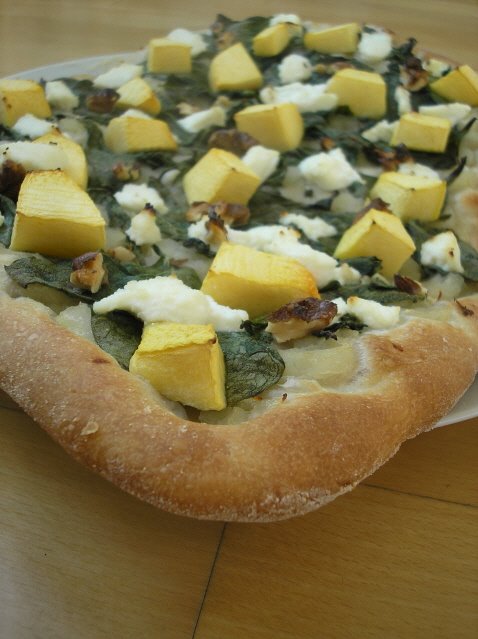 [Apple+Pumpkin+Pizza+10c.jpg]