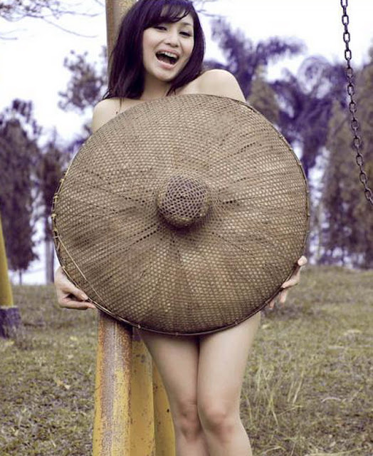 http://4.bp.blogspot.com/_yOHoM2CSXMQ/Se54qWRi_TI/AAAAAAAAP9c/5v75yWi-zvA/s400/gadis+desa16.jpg