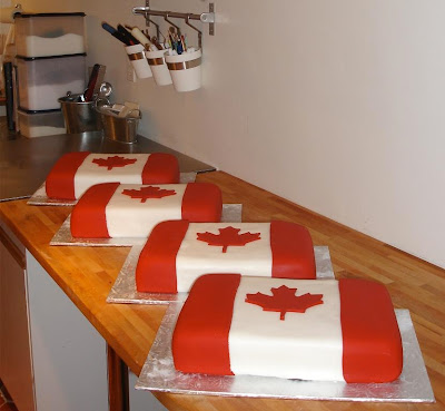 Happy Canada Day! canada day cupcakes. Happy Canada Day!