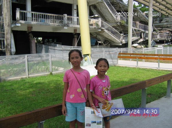 [200709+073.jpg]