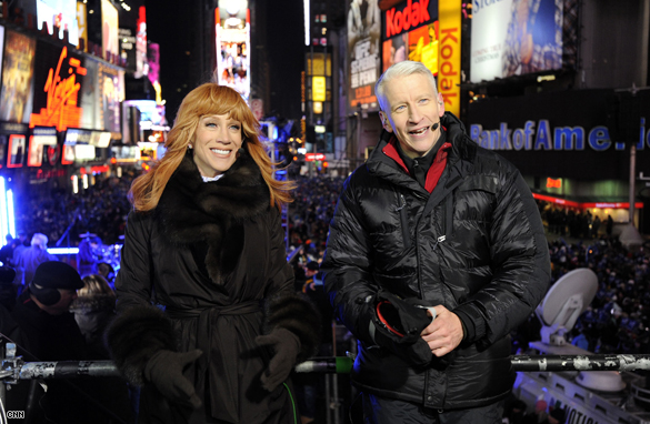 http://4.bp.blogspot.com/_yYs0Lm7OO_o/TQjcMcnGNsI/AAAAAAAAPIc/6i68w-L902c/s1600/Kathy+Griffin+and+Anderson+Cooper.jpg