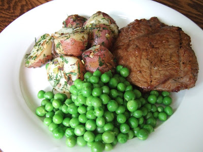 إحذر من الحمية الغنية بالبروتين Peas+and+potato+and+steak