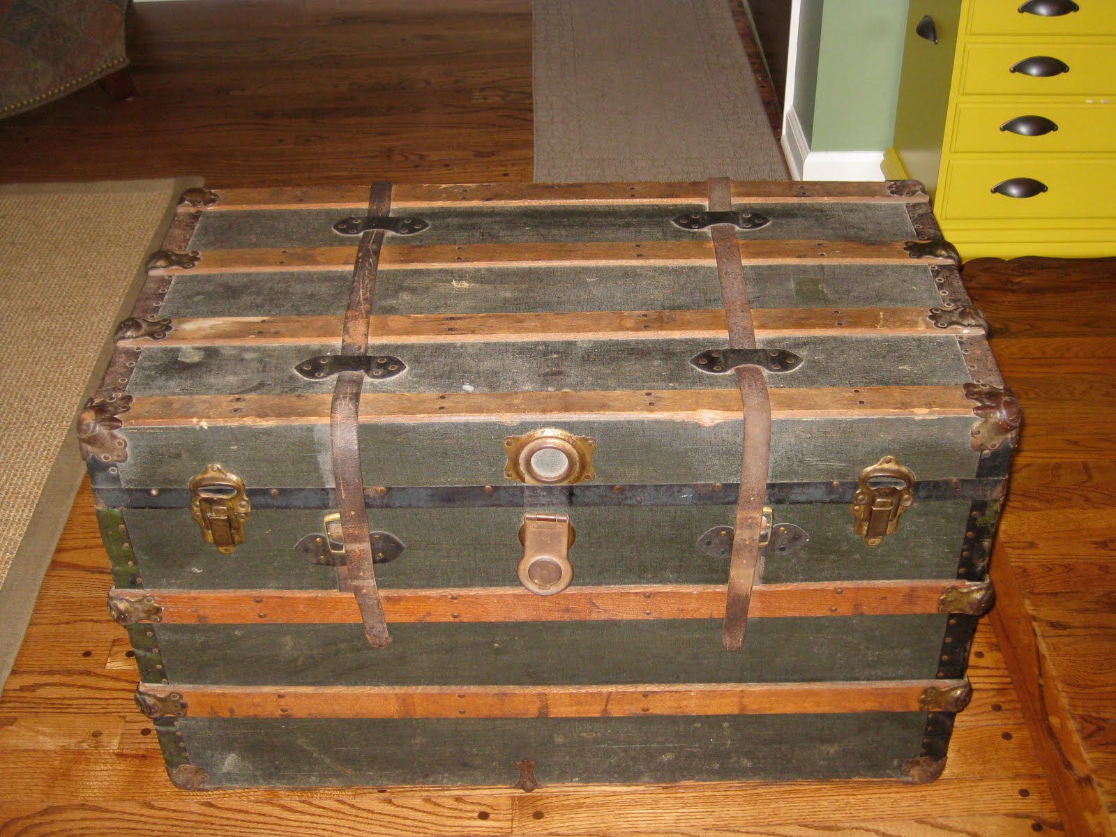 Classically Eclectic Craigslist Find Antique Steamer Trunk!!!
