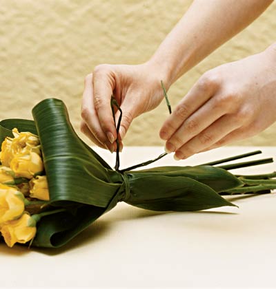 [1880844-tie-arrangement-xl[1].jpg]