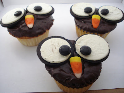 owl+cupcakes+007.JPG